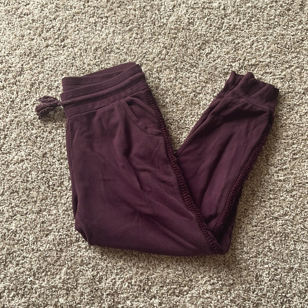 Aerie Maroon Medium Sweatpants with pockets